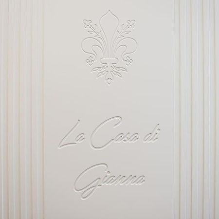 Apartamento Keys Of Italy - Sgiuseppe 18 - Monolocale Intimo E Conveniente A Santa Croce Florencia Exterior foto